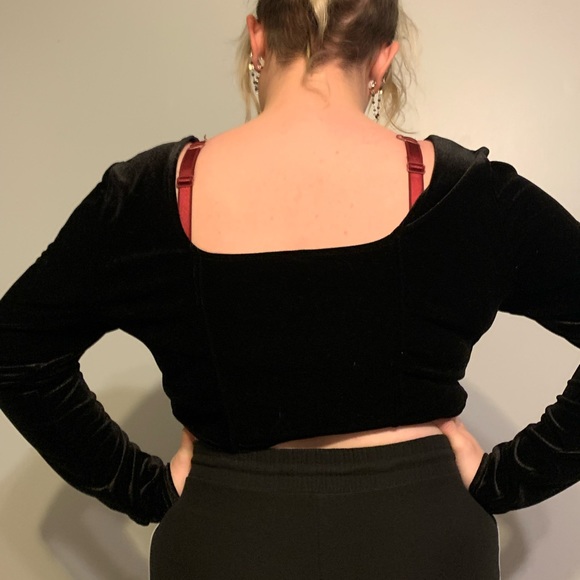 Velvet crop top - Picture 2 of 2